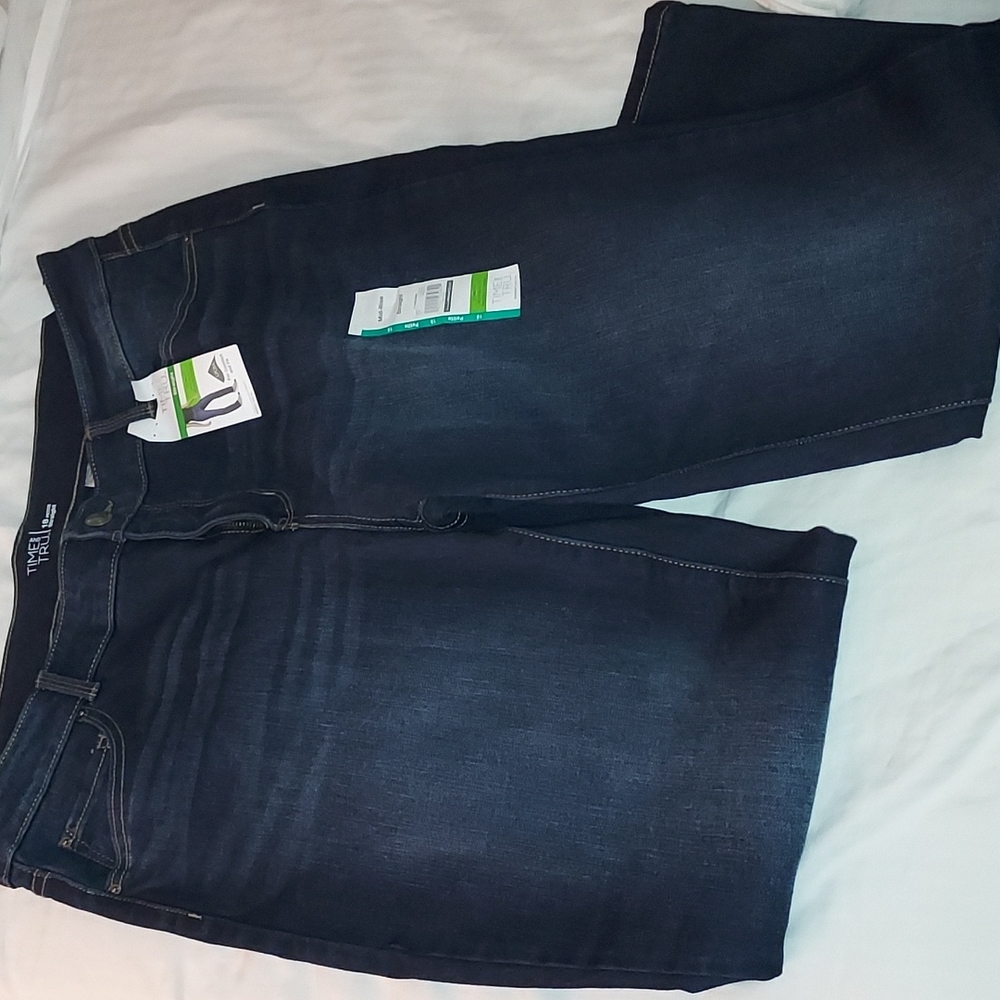 ‼️🆕 NWT 🆕‼️ TIME & TRU SIZE 18 JEANS 💙